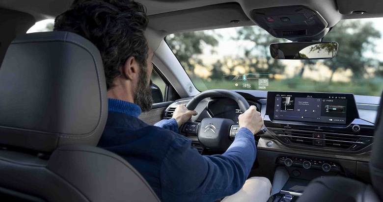 Оригинальный кроссовер-лифтбэк Citroen C5&nbsp;X подешевел в России на полмиллиона рублей. У дилеров появился Citroen C5&nbsp;X 2024